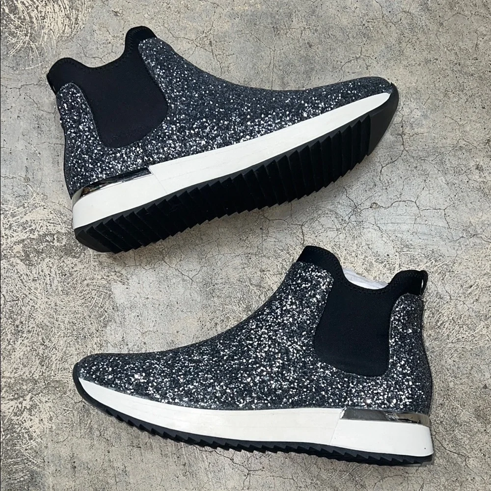 Kenneth Cole Reaction Black and Silver Platform Sneakers